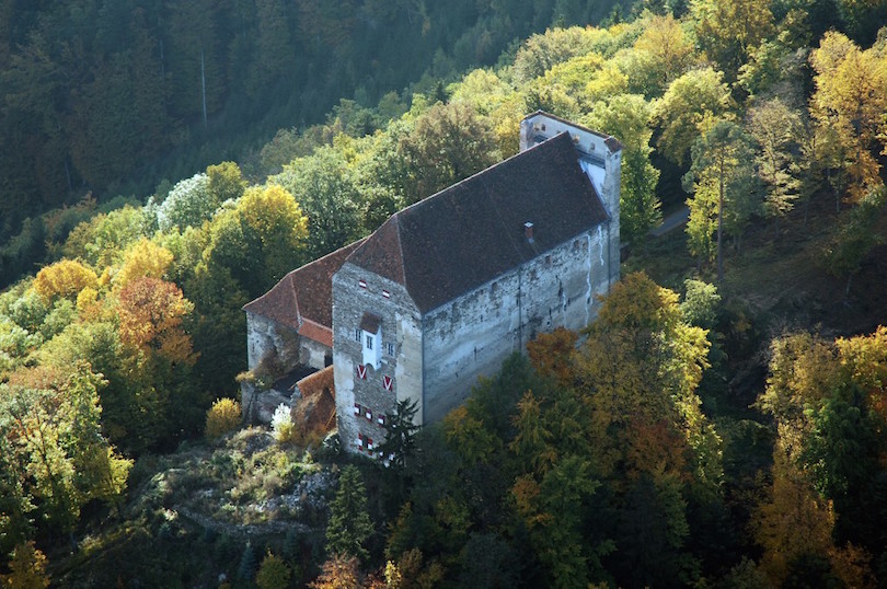 Burgneuhaus